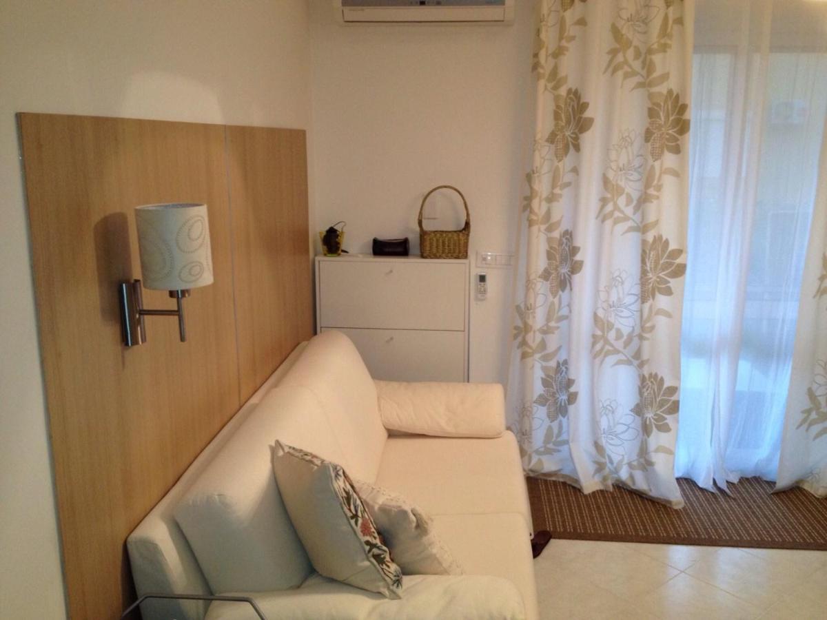 Pizzo Beach Club. One Bedroom Apt 13G 外观 照片